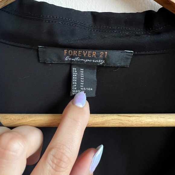 PYJAMA Style Button Up Dress Shirt - Size Medium - Picture 5 of 5